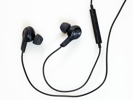 LG V30 Beoplay headphones 460x345